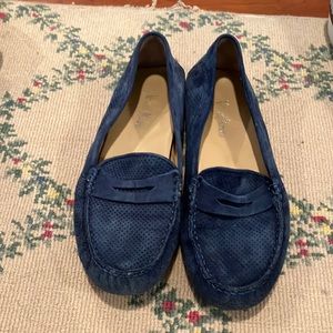 Medium blue comfy driving mocassins